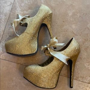 Bordello gold heels